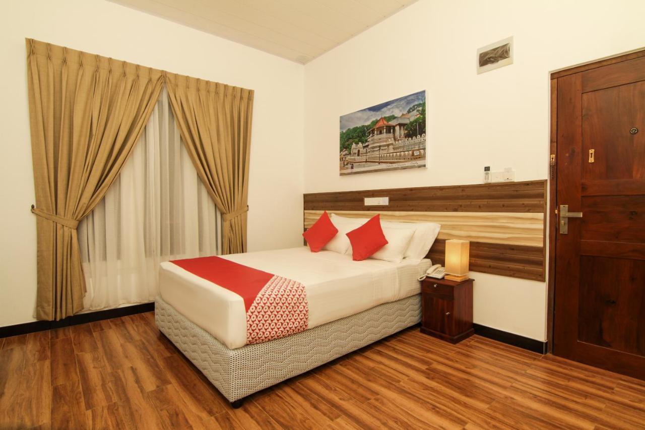 Clove Transit Hotel Kotugoda Ngoại thất bức ảnh