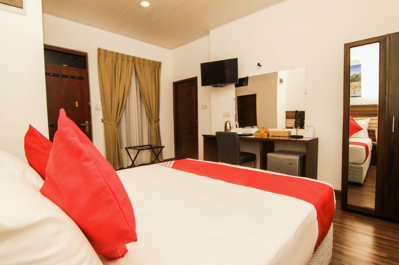 Clove Transit Hotel Kotugoda Ngoại thất bức ảnh