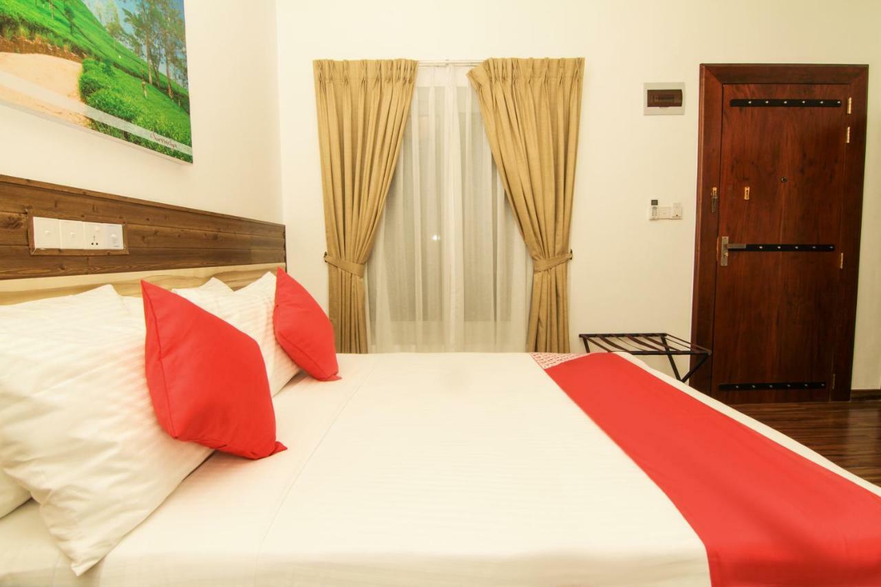 Clove Transit Hotel Kotugoda Ngoại thất bức ảnh