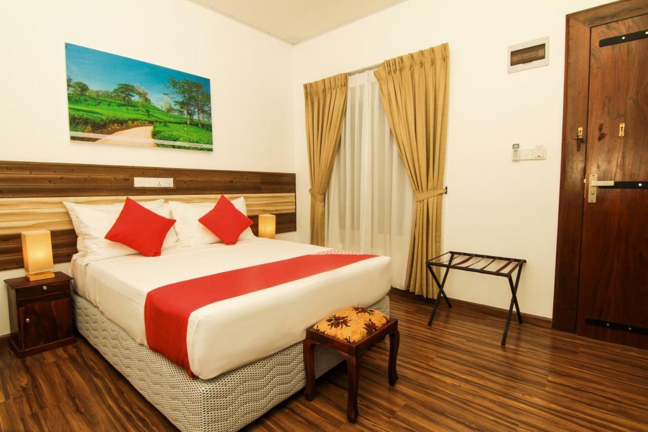 Clove Transit Hotel Kotugoda Ngoại thất bức ảnh