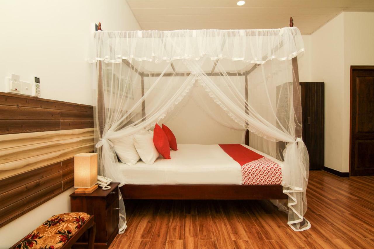 Clove Transit Hotel Kotugoda Ngoại thất bức ảnh