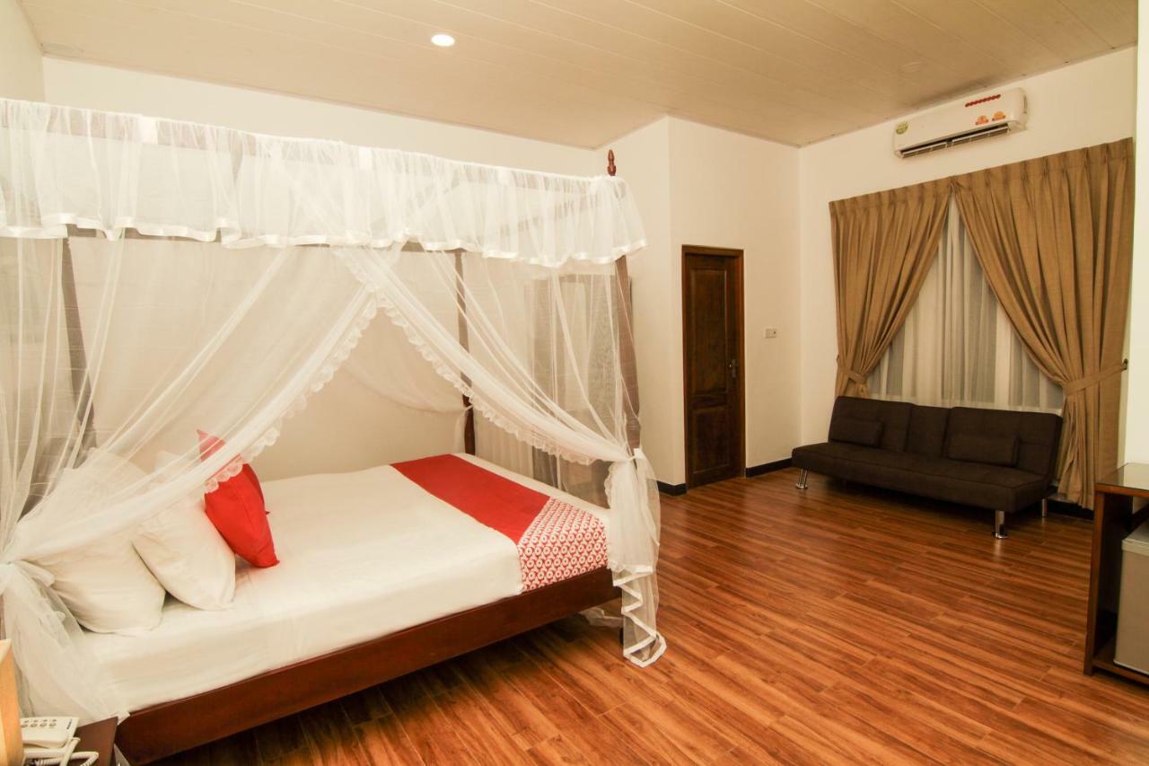 Clove Transit Hotel Kotugoda Ngoại thất bức ảnh