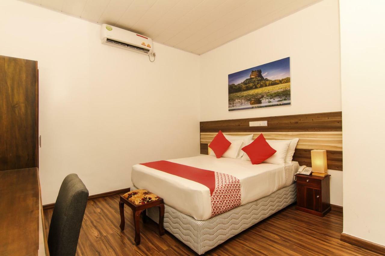 Clove Transit Hotel Kotugoda Ngoại thất bức ảnh