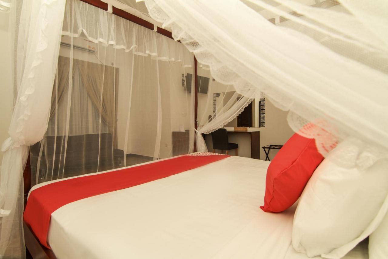 Clove Transit Hotel Kotugoda Ngoại thất bức ảnh