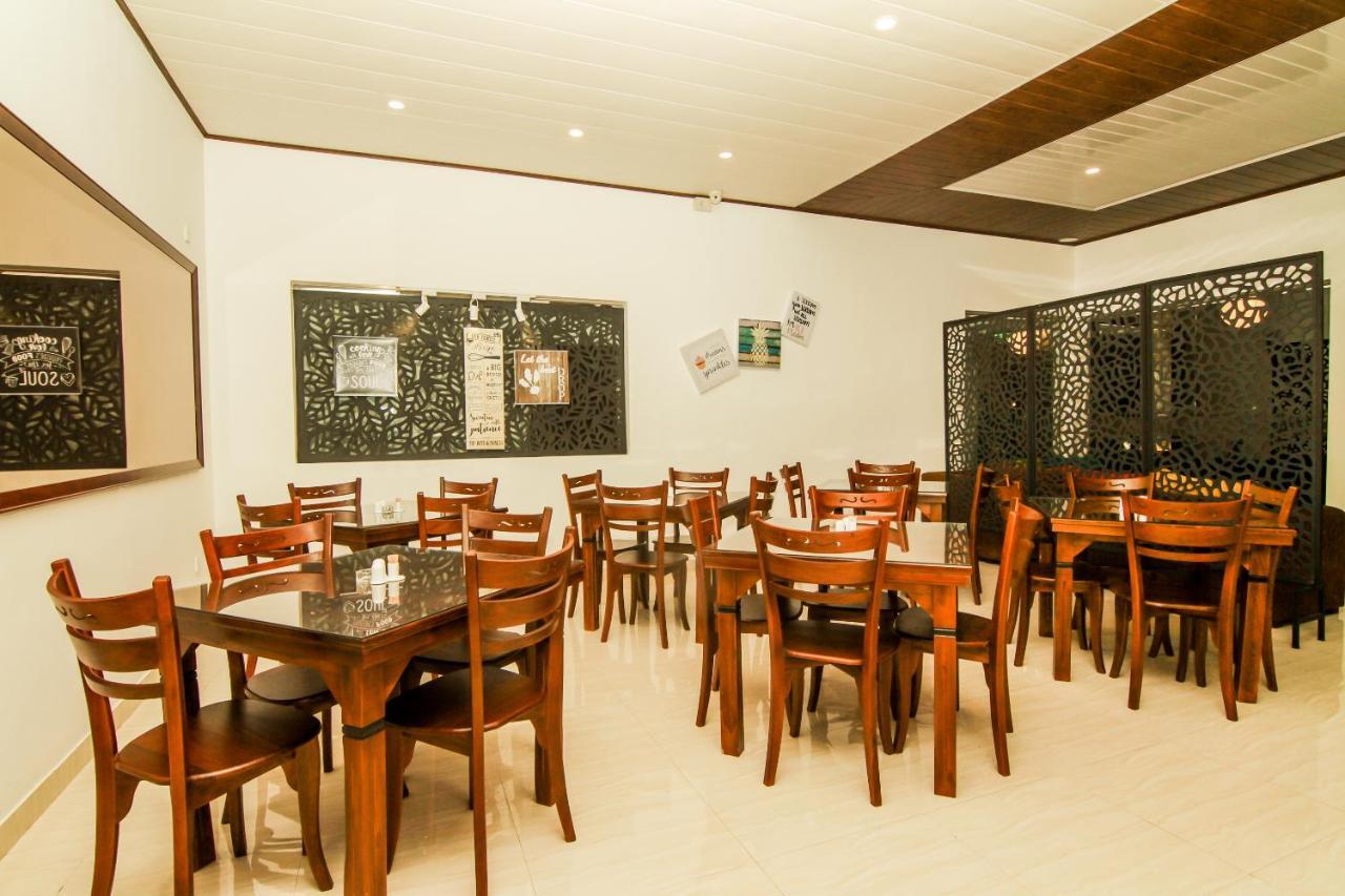 Clove Transit Hotel Kotugoda Ngoại thất bức ảnh