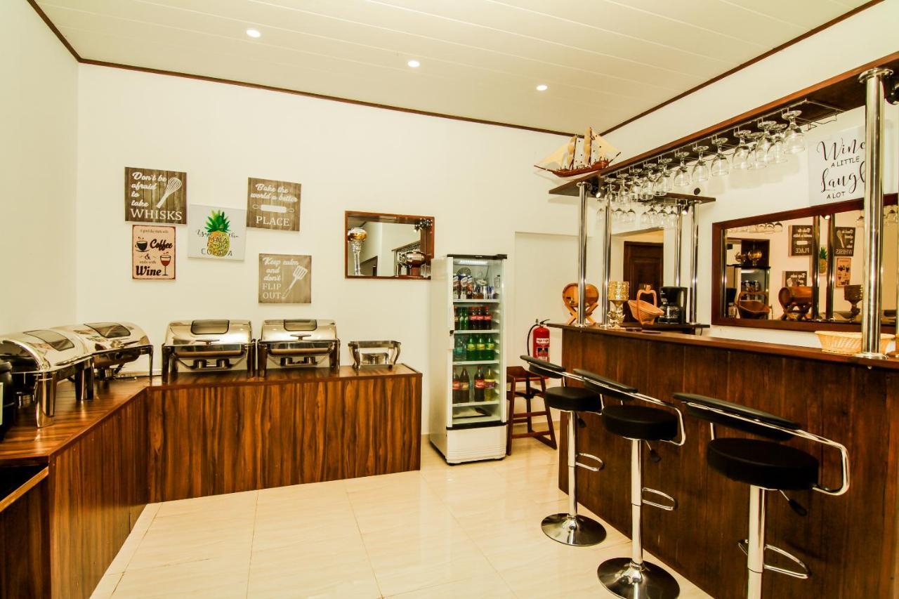 Clove Transit Hotel Kotugoda Ngoại thất bức ảnh